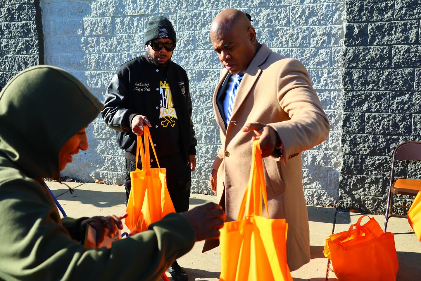 HelloFresh works with City of Newark, and Mayor Ras J. Baraka to distribute 2,800 turkeys and 1,000 HelloFresh Thanksgiving dinner side dish kits to Newark residents